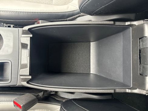 Used 2025 Ford Escape SE image 25