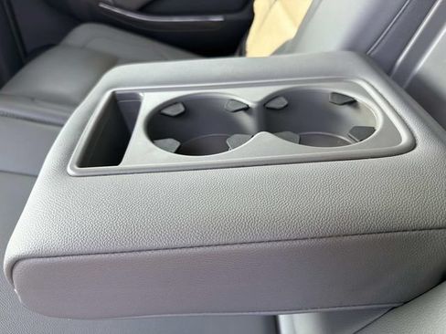Used 2019 Chevrolet Suburban LT RWD image 23