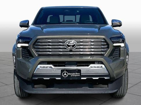 Used 2025 Toyota Tacoma Limited image 3