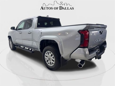 Used 2025 Toyota Tacoma SR5 image 9