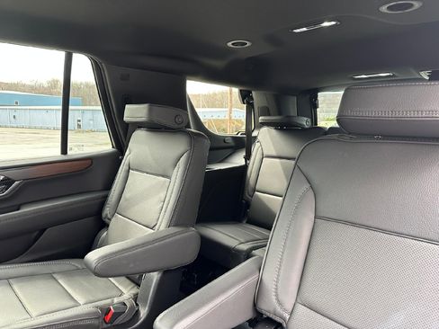 Certified 2025 GMC Yukon Denali AWD/4WD image 45