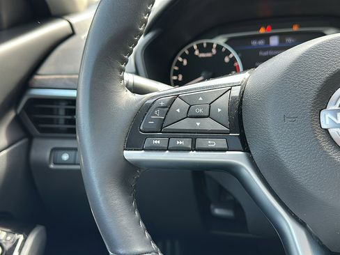 Certified 2023 Nissan Altima 2.5 SV w/ SV Premium Package image 16