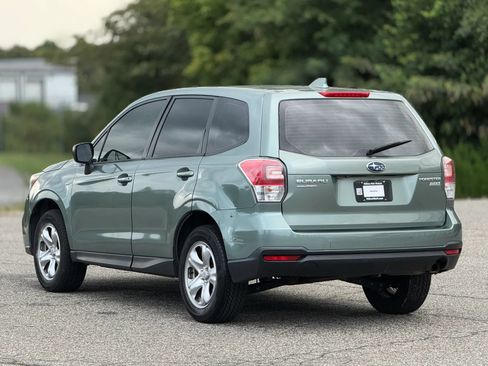 Used 2017 Subaru Forester 2.5i AWD/4WD image 10