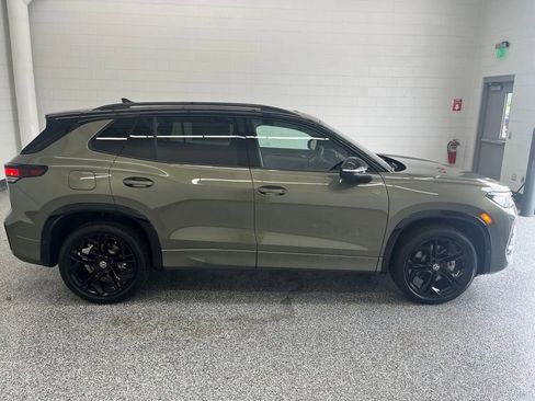 New 2026 Volkswagen Tiguan SE R-Line AWD/4WD image 8