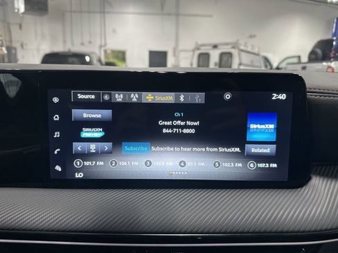 Used 2025 Nissan Kicks SR AWD/4WD image 16