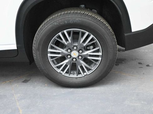 New 2026 Chevrolet Traverse LT image 5