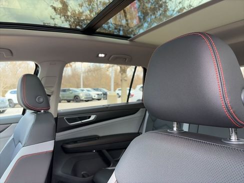 New 2026 Volkswagen Atlas Peak Edition AWD/4WD image 22