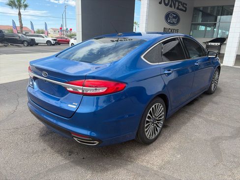 Used 2017 Ford Fusion SE w/ Fusion SE Technology Package FWD image 5