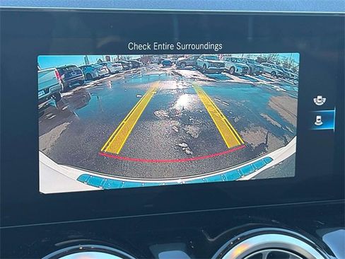 Used 2022 Mercedes-Benz GLA 250 4MATIC image 31