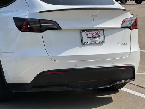 Used 2022 Tesla Model Y Performance AWD/4WD image 6