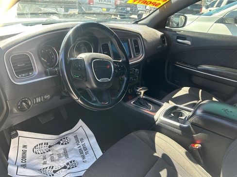 Used 2019 Dodge Charger SXT image 21