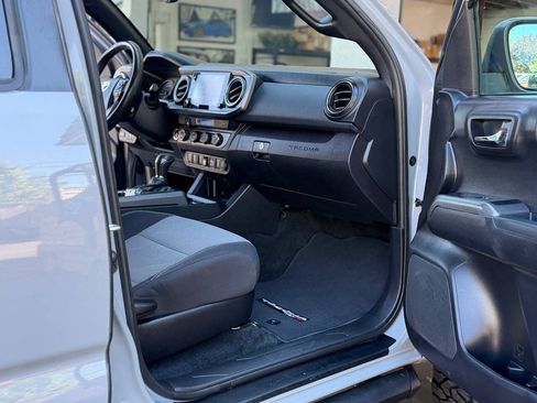 Used 2021 Toyota Tacoma TRD Off-Road w/ Technology Package AWD/4WD image 48