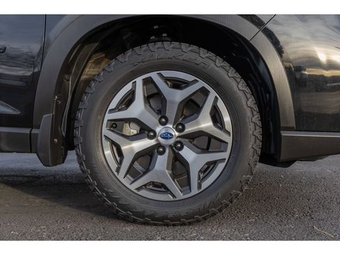 Used 2021 Subaru Forester Premium image 9