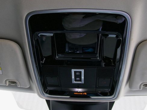 Used 2017 Land Rover Range Rover Sport HSE image 57