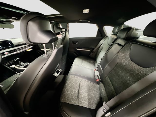 New 2025 Kia K4 GT-Line w/ GT-Line Sunroof Package FWD image 25