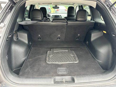 Used 2019 Jeep Cherokee Limited AWD/4WD image 14