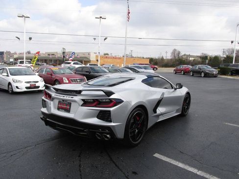 Used 2020 Chevrolet Corvette Stingray Coupe w/ Z51 Performance Package RWD image 9
