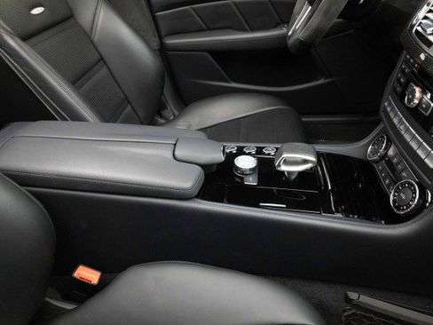 Used 2012 Mercedes-Benz CLS 63 AMG image 30