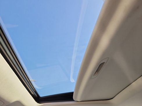 Used 2021 Lexus ES 300h w/ Premium Package image 21