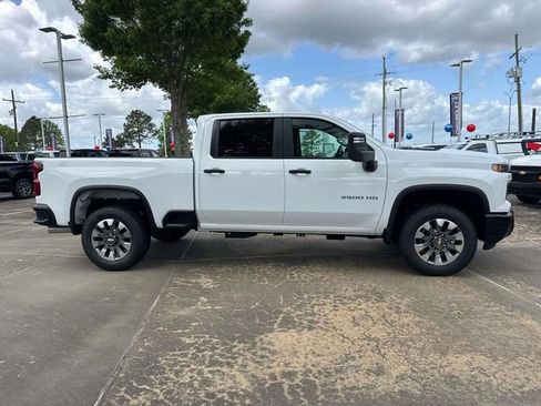 New 2026 Chevrolet Silverado 2500 Custom w/ Custom Value Package RWD image 9
