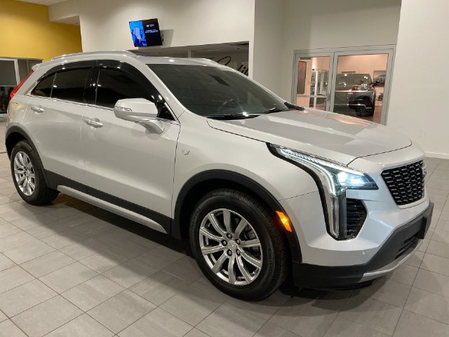 Used 2019 Cadillac XT4 Premium Luxury w/ Enhanced Visibility Package AWD/4WD image 8