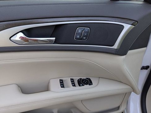 Used 2017 Lincoln MKZ Select w/ Select Plus Package AWD/4WD image 27