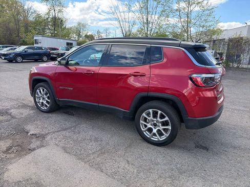 Used 2025 Jeep Compass Limited AWD/4WD image 9