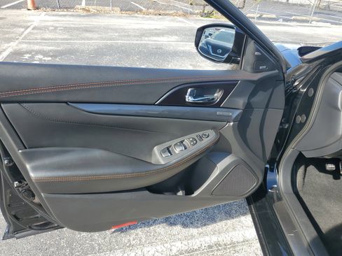 Certified 2019 Nissan Maxima SR w/ Premium Package image 11