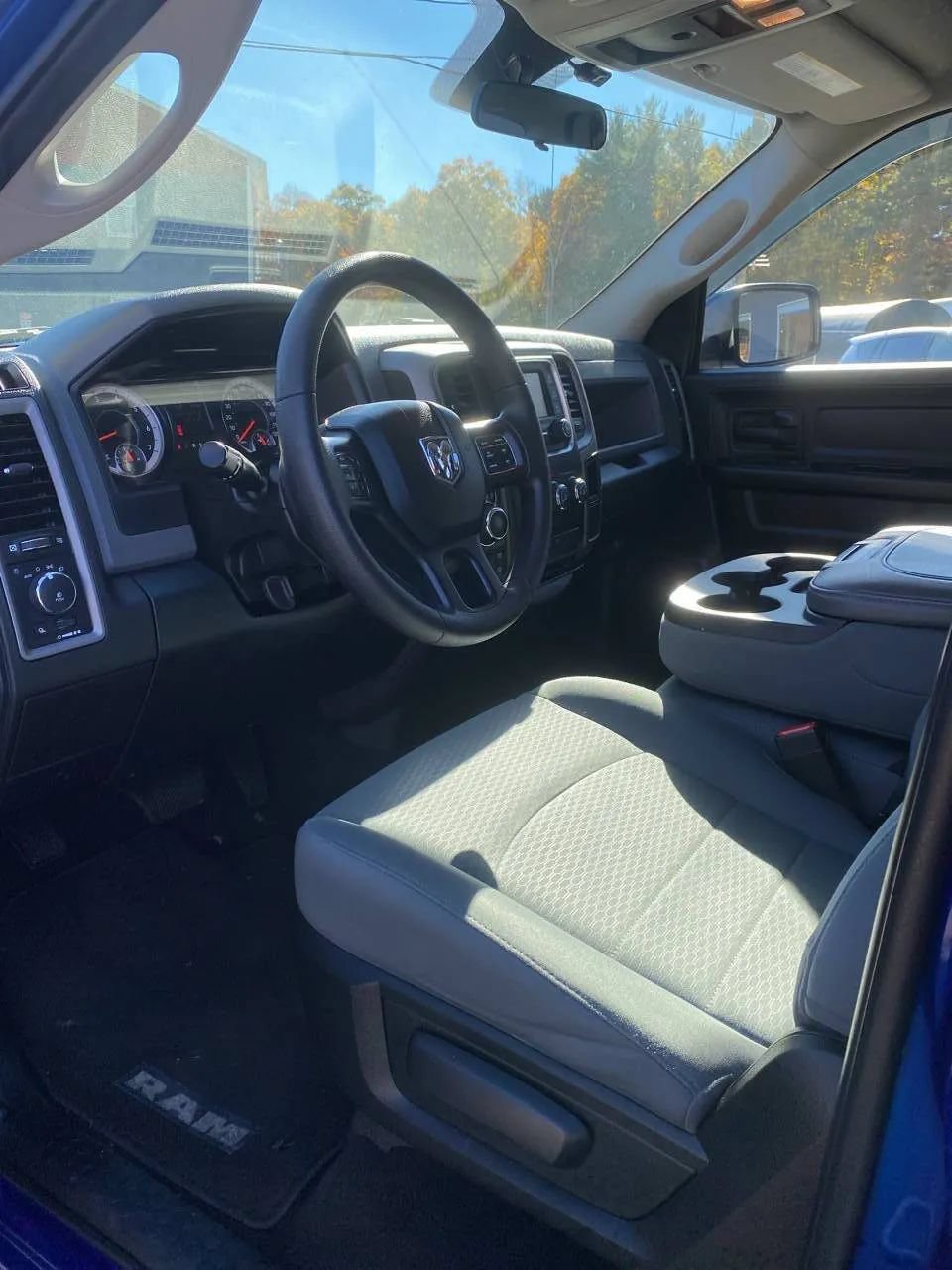 Used 2017 RAM 1500 Express w/ Express Value Package AWD/4WD image 11