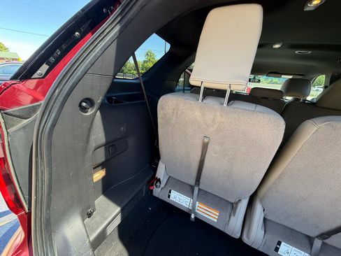 Used 2014 Ford Explorer XLT w/ Equipment Group 202A AWD/4WD image 33