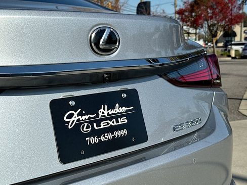 New 2025 Lexus ES 350 image 9