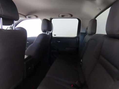 Used 2023 Nissan Frontier SV image 16