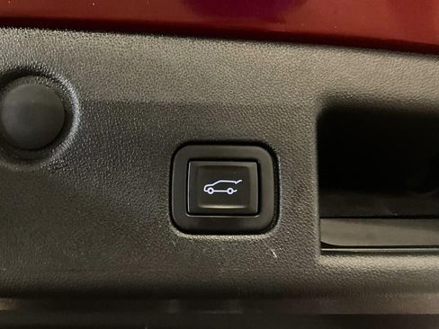 Used 2024 Chevrolet Equinox Premier FWD image 14