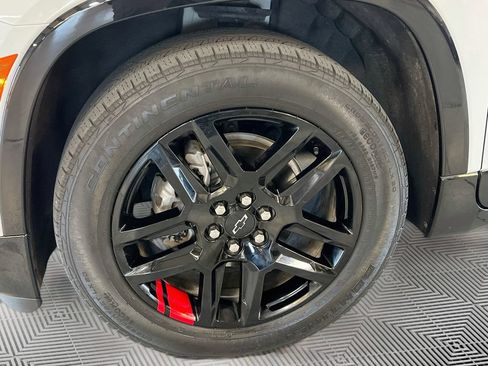 Used 2023 Chevrolet Traverse Premier w/ Redline Edition AWD/4WD image 33