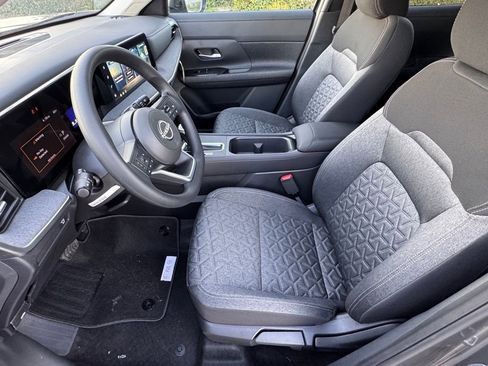 New 2026 Nissan Kicks SV image 9