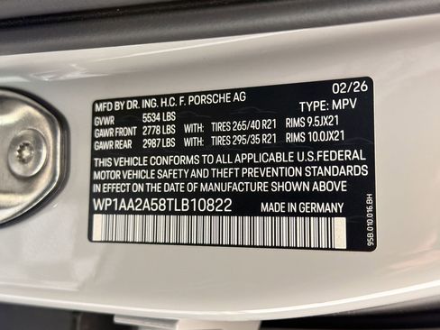 New 2026 Porsche Macan image 23