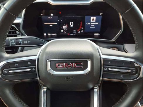 Used 2024 GMC Canyon Elevation w/ Elevation Premium Package AWD/4WD image 15