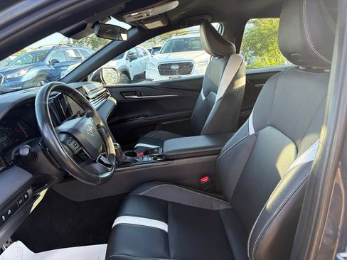 Used 2025 Toyota Camry SE FWD image 21