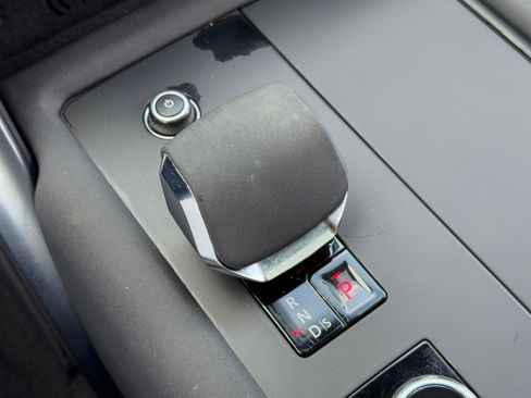 Used 2023 Land Rover Discovery S R-Dynamic image 36