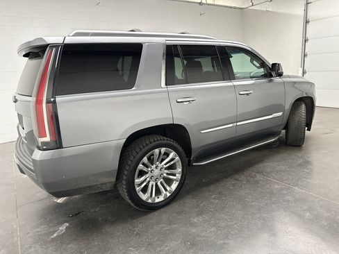Used 2019 Cadillac Escalade Premium Luxury w/ LPO, Radiant Package image 10