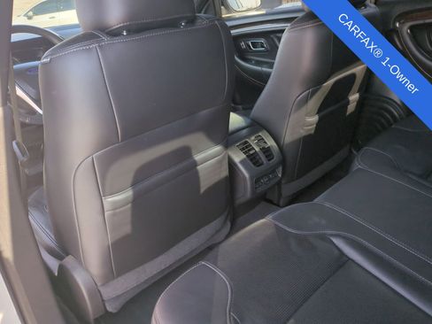 Used 2018 Ford Taurus Limited w/ Driver Assist Package image 23