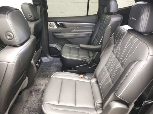 New 2026 Buick Enclave Avenir w/ Super Cruise Package FWD image 26