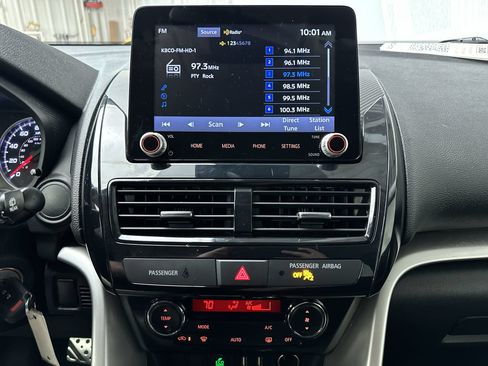 Used 2022 Mitsubishi Eclipse Cross LE AWD/4WD image 18