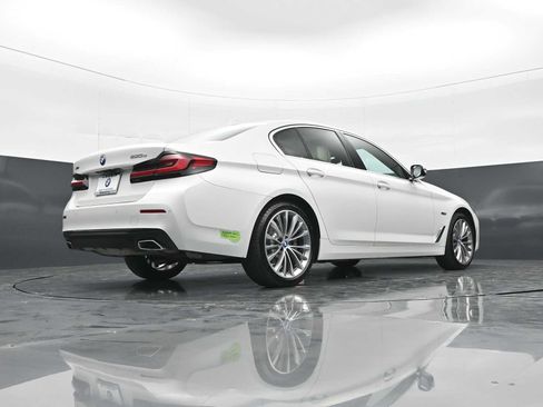 Used 2023 BMW 530e xDrive w/ Executive Package AWD/4WD image 29