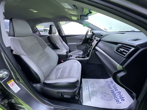 Used 2016 Toyota Camry XSE image 29
