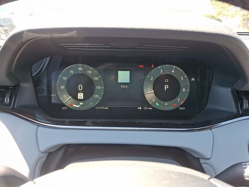 Certified 2026 Land Rover Range Rover Evoque Dynamic SE AWD/4WD image 6