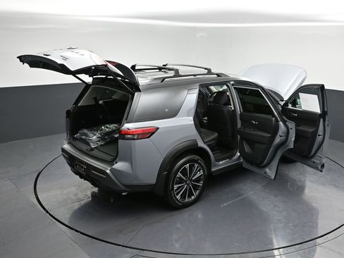 New 2026 Nissan Pathfinder Platinum image 35