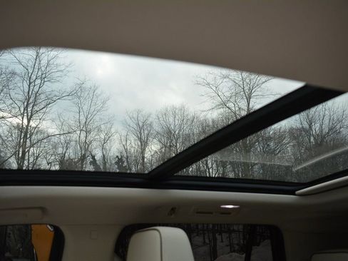 Used 2021 GMC Yukon Denali image 9