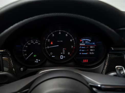 New 2026 Porsche Macan image 17