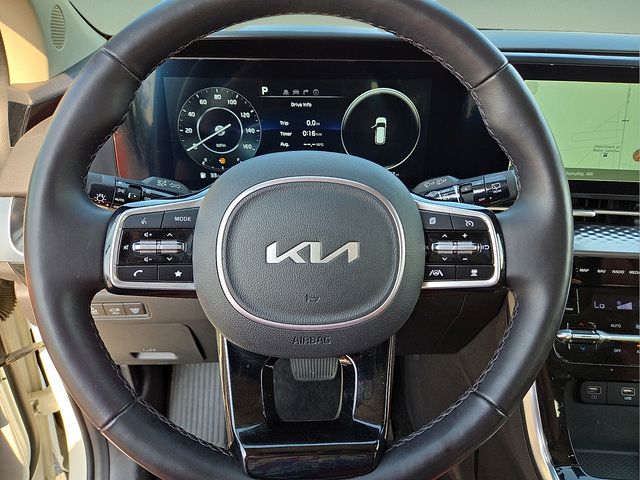 Used 2024 Kia Carnival SX Prestige FWD image 24